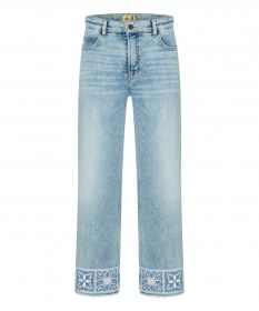 Blauwe jeans model Celia Cambio