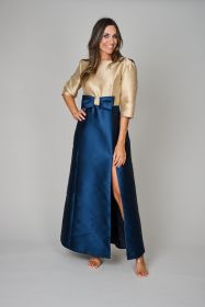 Dit wordt op maat gemaakt in de gewenste kleur, maat of afwerking zoals u het wil