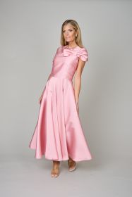 Dit wordt op maat gemaakt in de gewenste kleur, maat of afwerking zoals u het wil