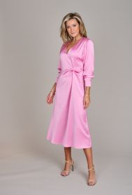 Roze kleed met drappage in de taille Riani