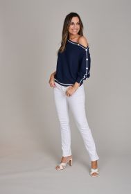 Marine pull met witte boord en knopen Caroline Biss