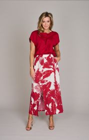 Rode bloes met plooien Caroline Biss