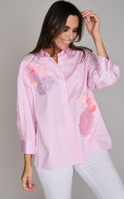 Roze gestreepte bloes met bloemenbroderie Senso