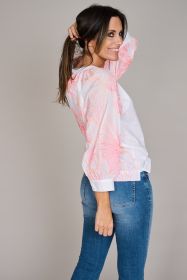 Witte bloes met roze bloemen op mouwen en rug Senso