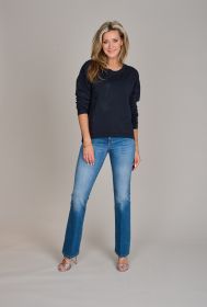 Marine sweater met ton-sur-ton bloemen erop Margittes