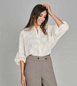 Ecru bloes met ton-sur-ton broderie Riani