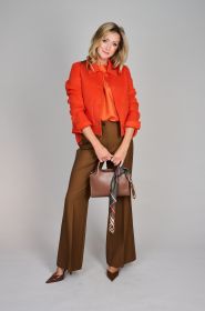 Oranje vest Riani